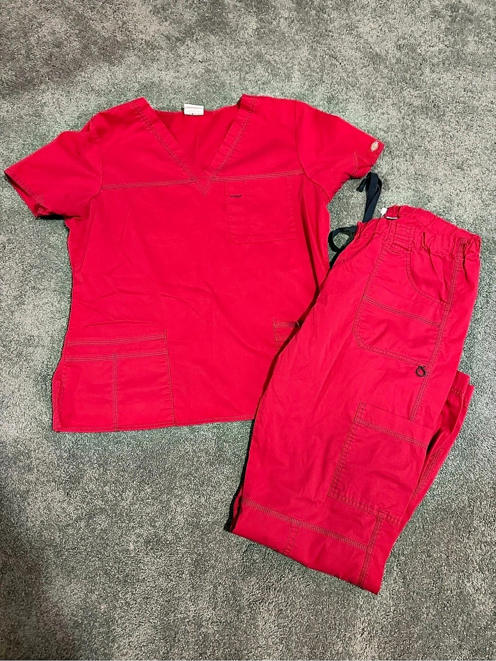 Dickies Cargo Scrub Set in Red ❤️